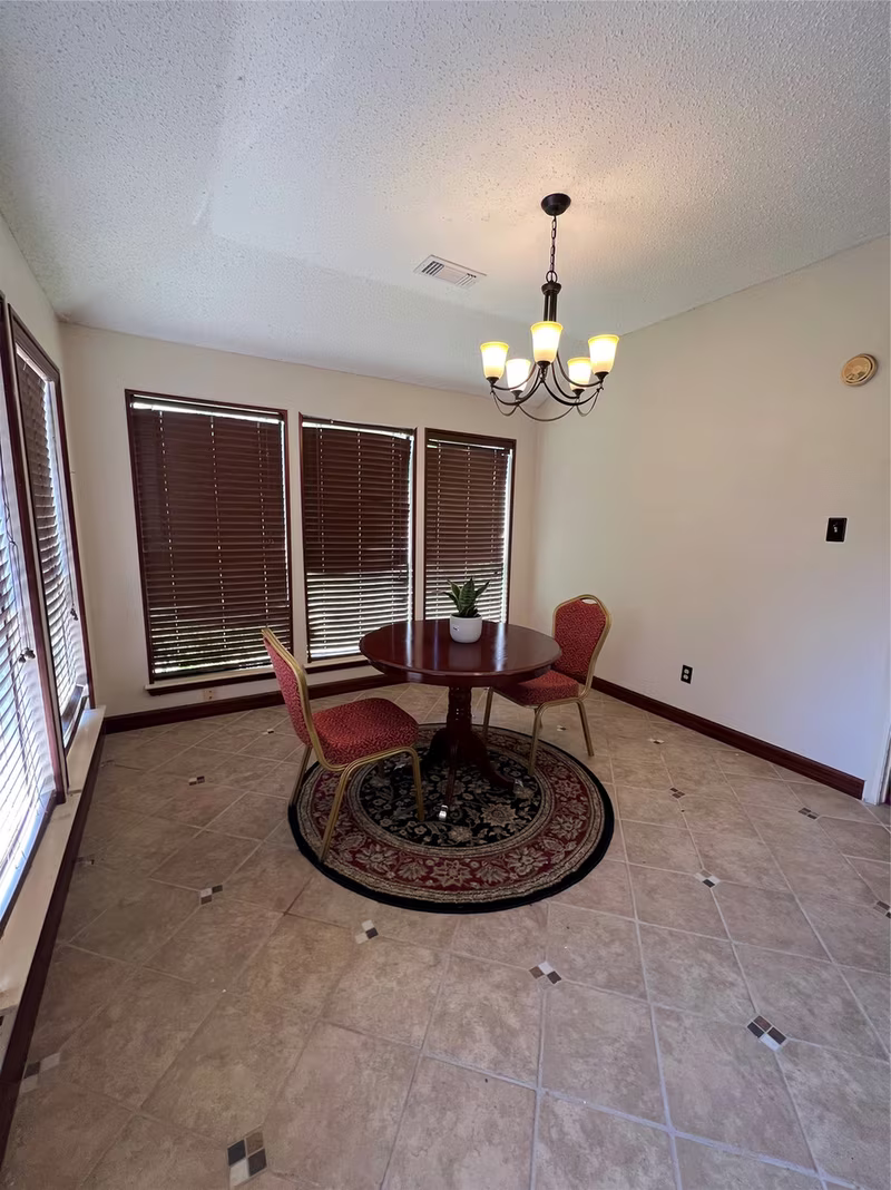Photo 7 of 11002 Landsbury Circle, Houston, TX