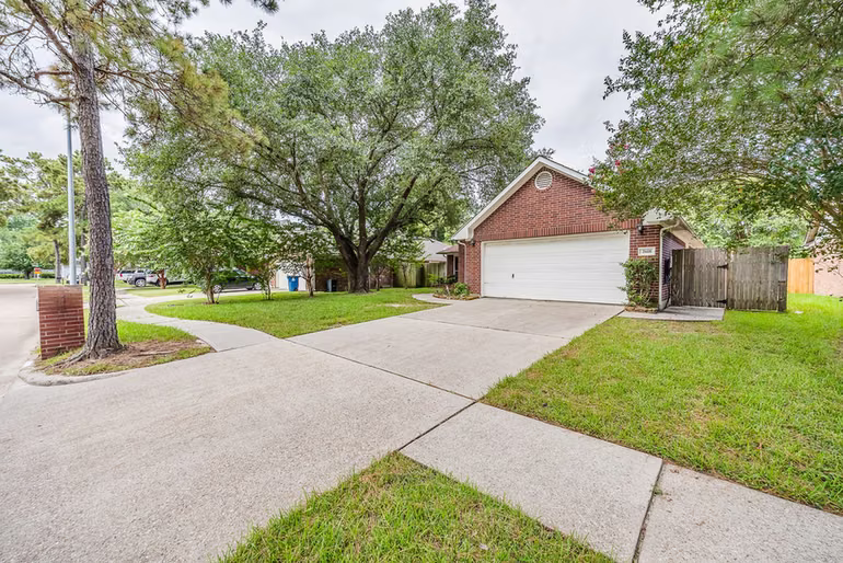Photo 2 of 2618 Eagle Nest Lane, Humble, TX