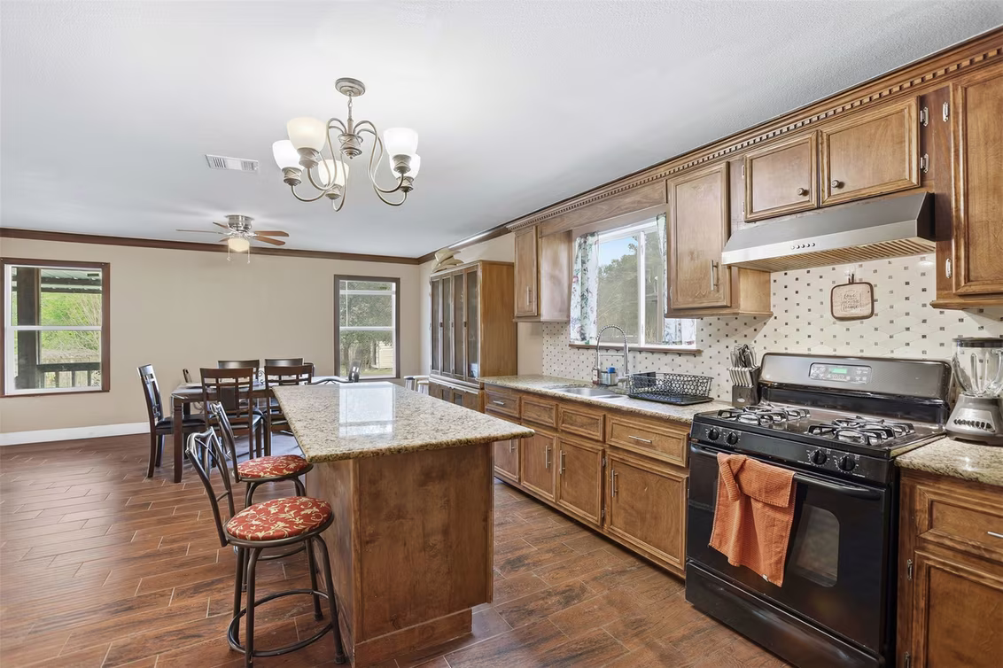 Photo 5 of 25436 Northampton, New Caney, TX