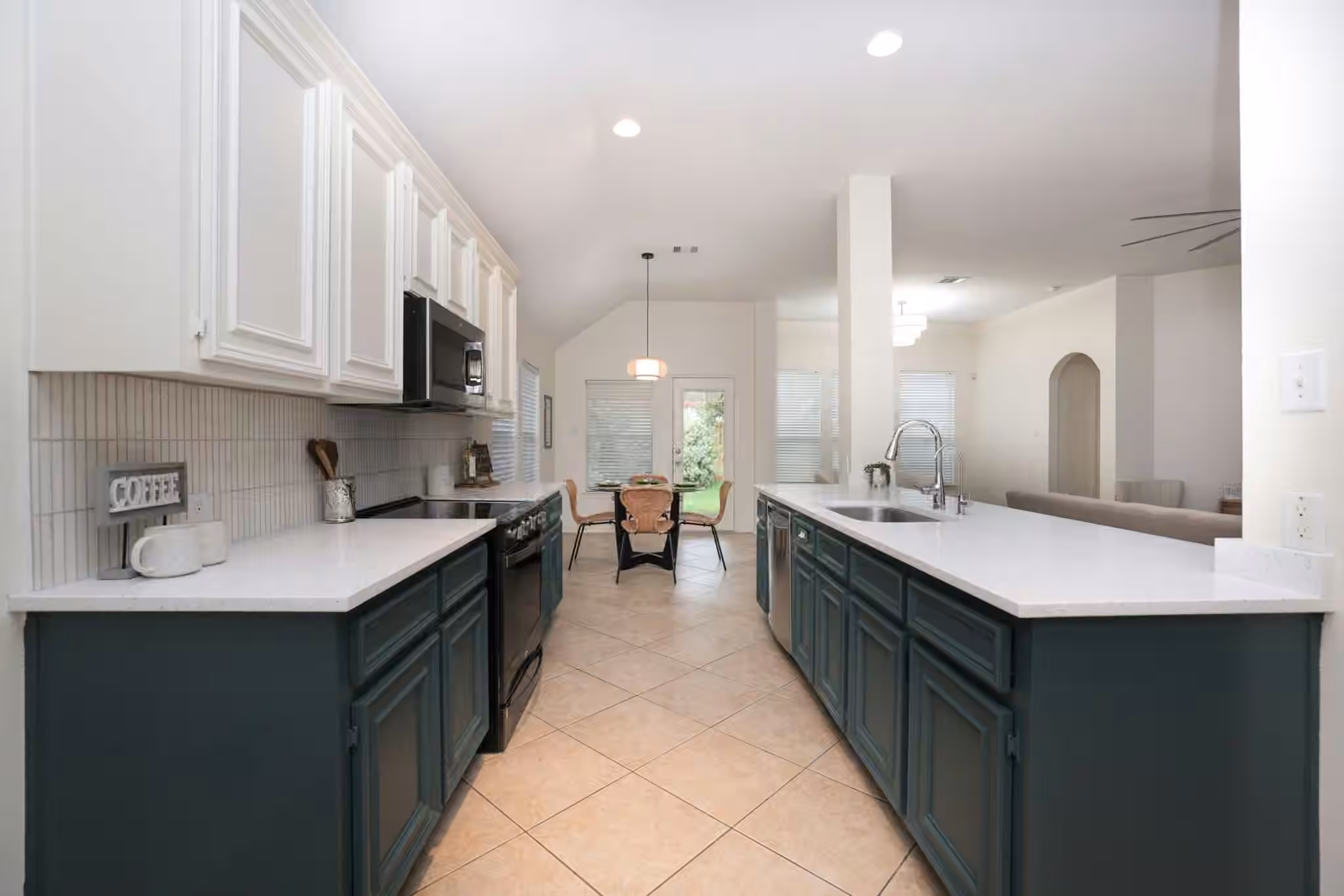 Photo 5 of 4814 Mosaic Canyon Court, Humble, TX