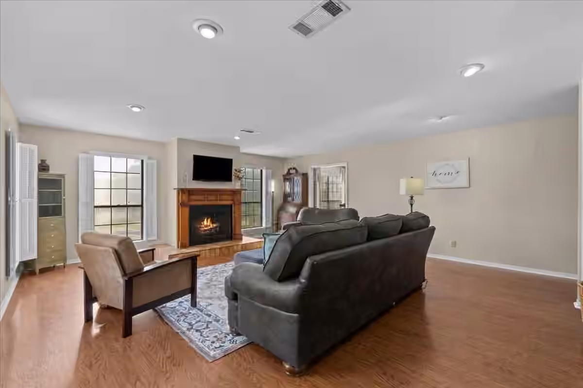 Photo 7 of 518 Seagrove Street, La Porte, TX
