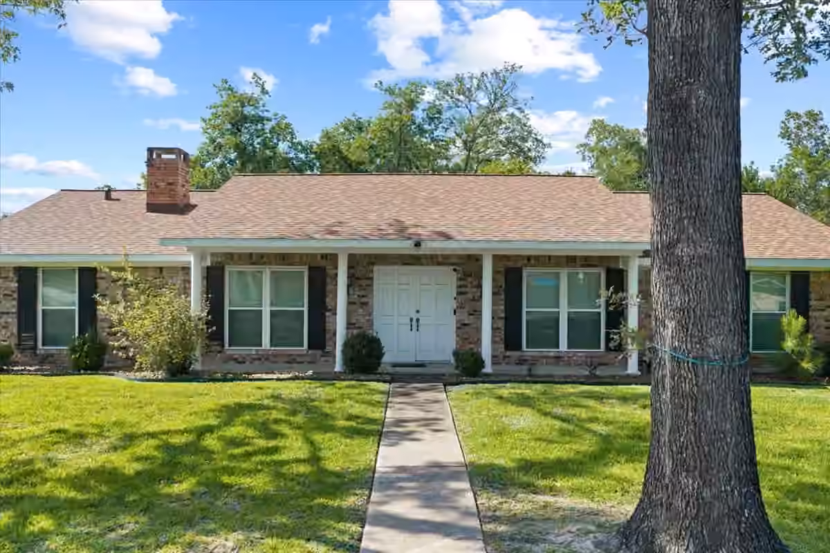Photo 2 of 3603 Fleming Drive, Baytown, TX