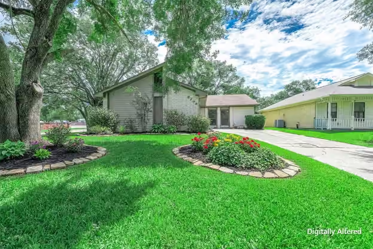 Photo 2 of 2702 Dove Tree Drive, Alvin, TX