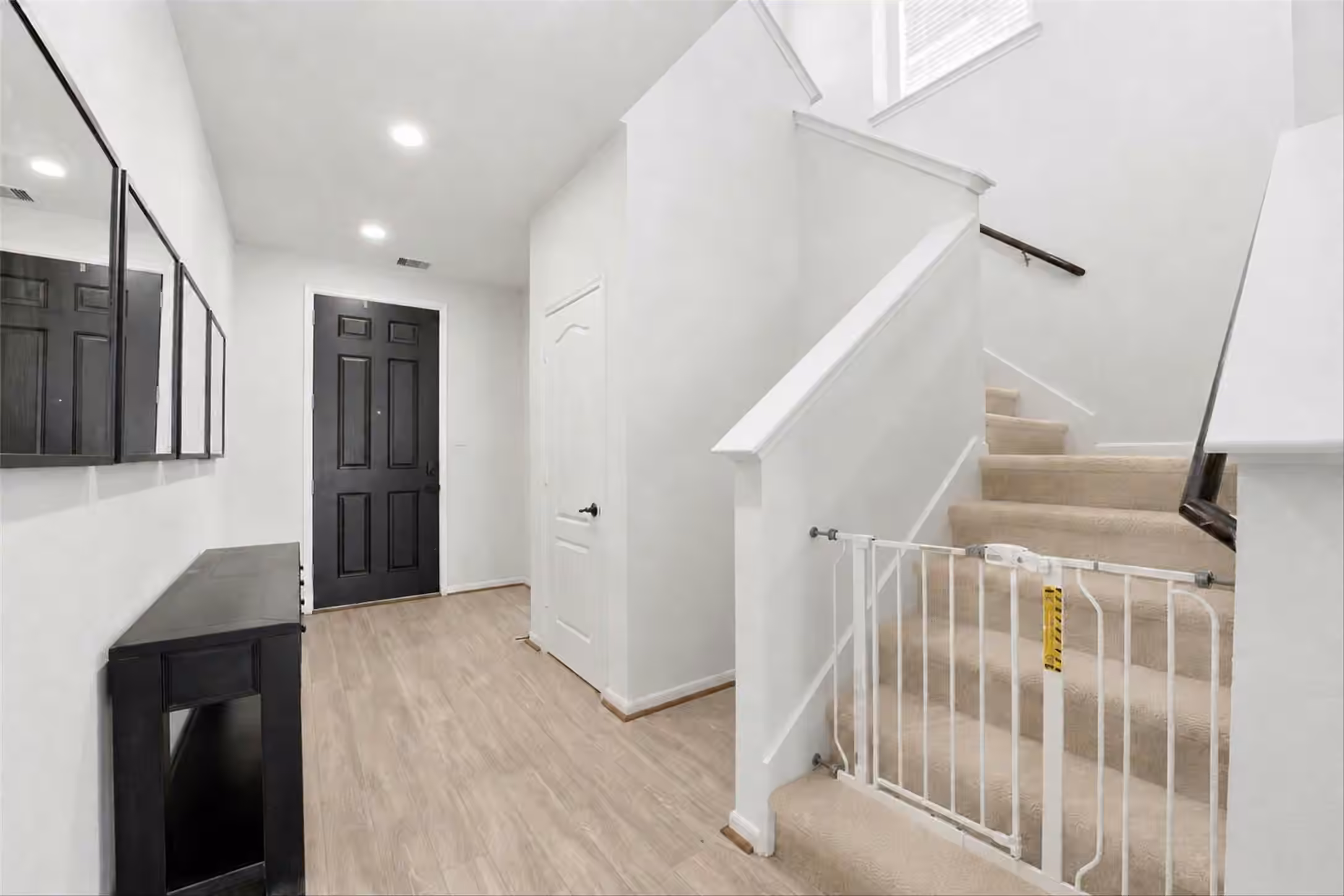 Photo 5 of 6718 Lindale Springs Lane, Katy, TX