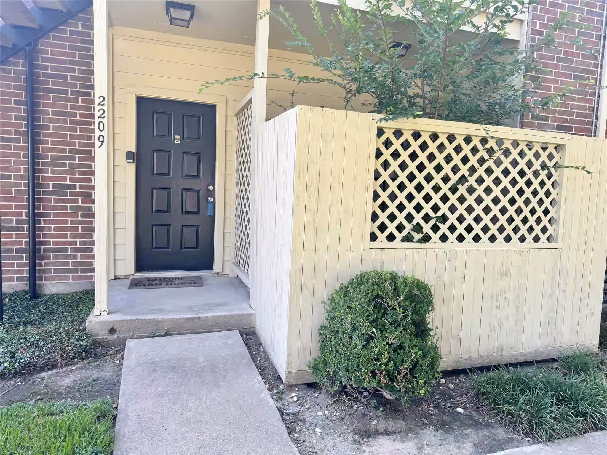 Photo 2 of 2121 El Paseo Street 2209, Houston, TX