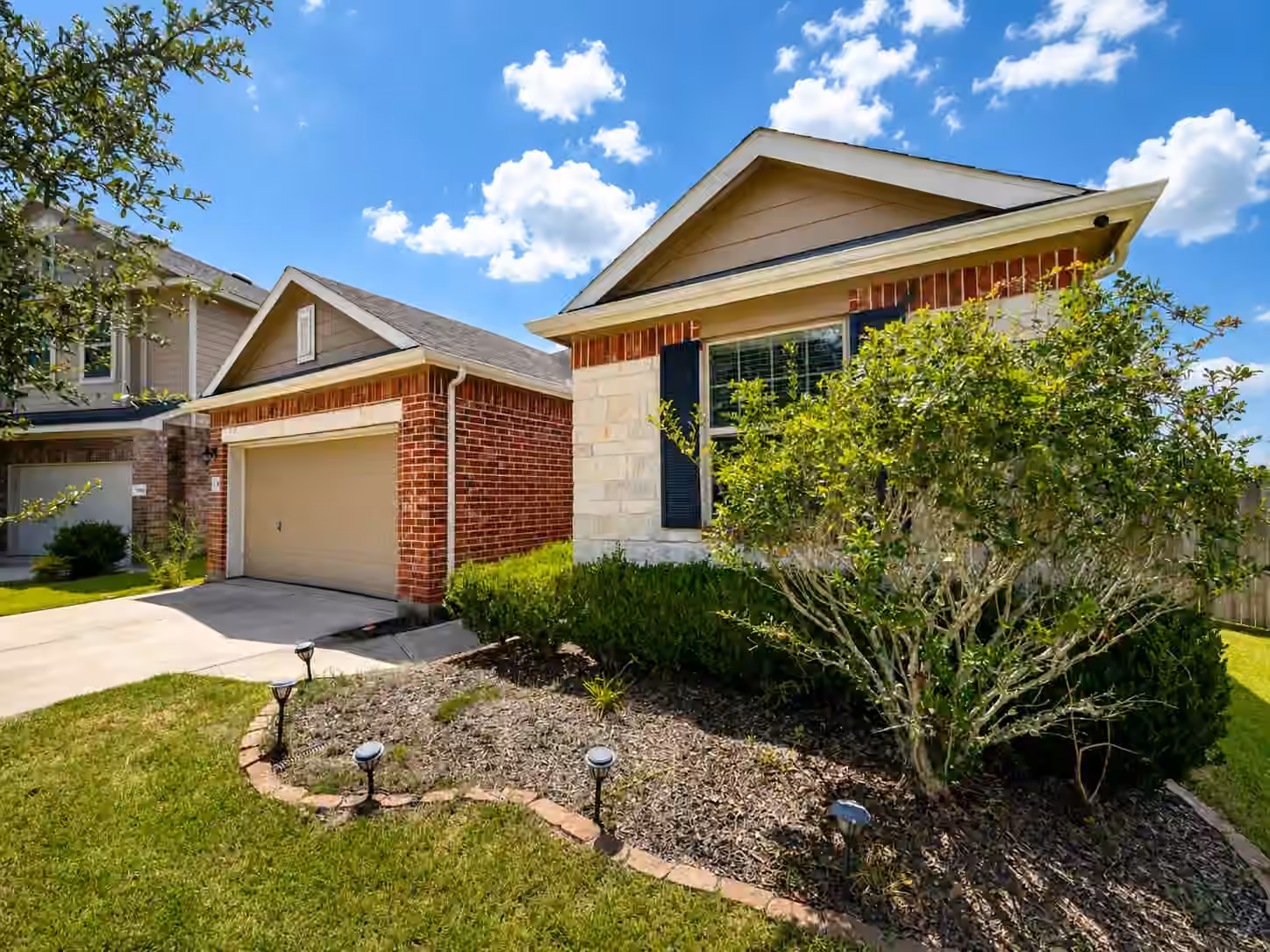 Photo 4 of 16203 Augusta Oaks Court, Crosby, TX