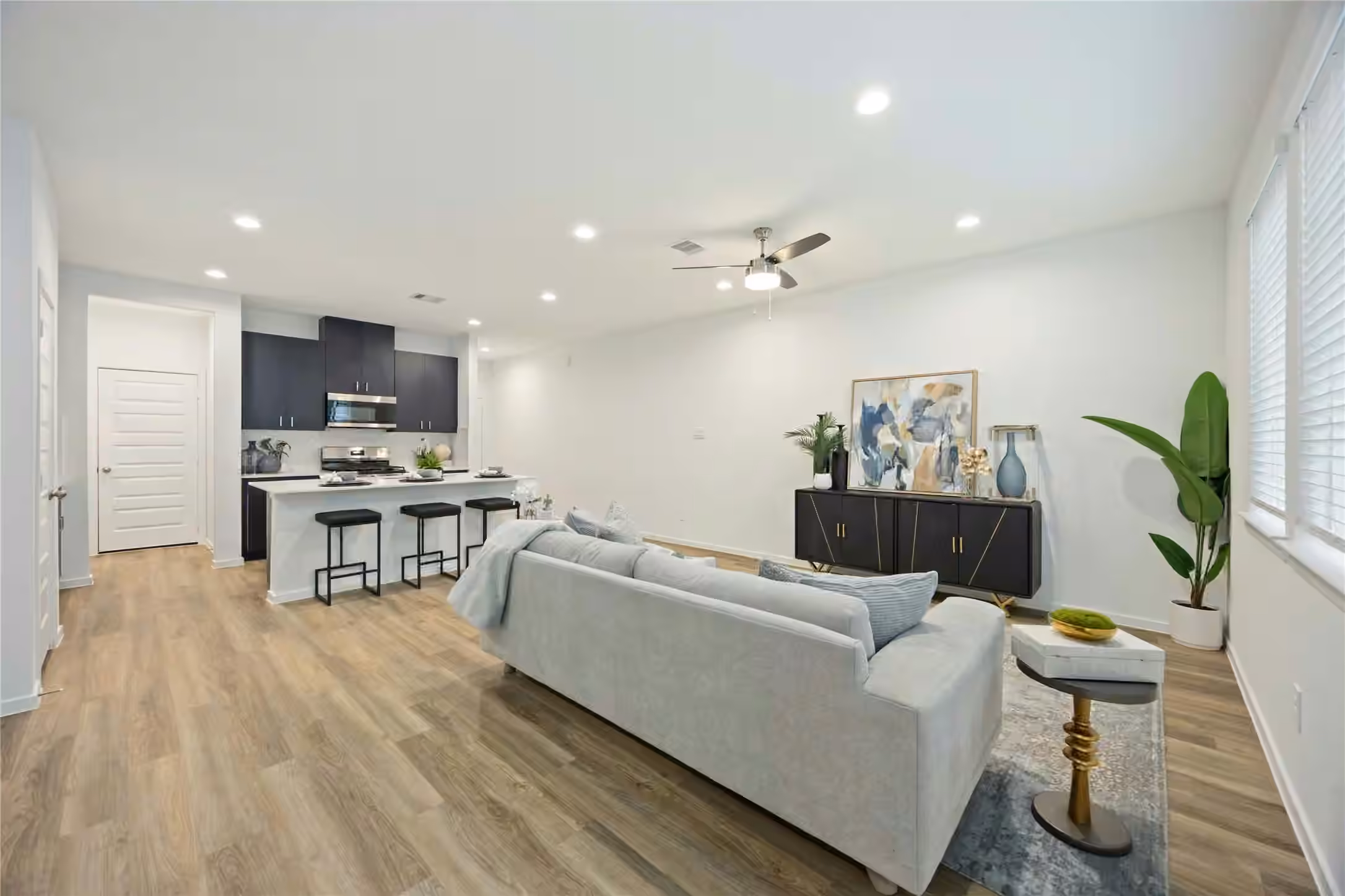Photo 6 of 7612 Inwood Grove Lane, Houston, TX