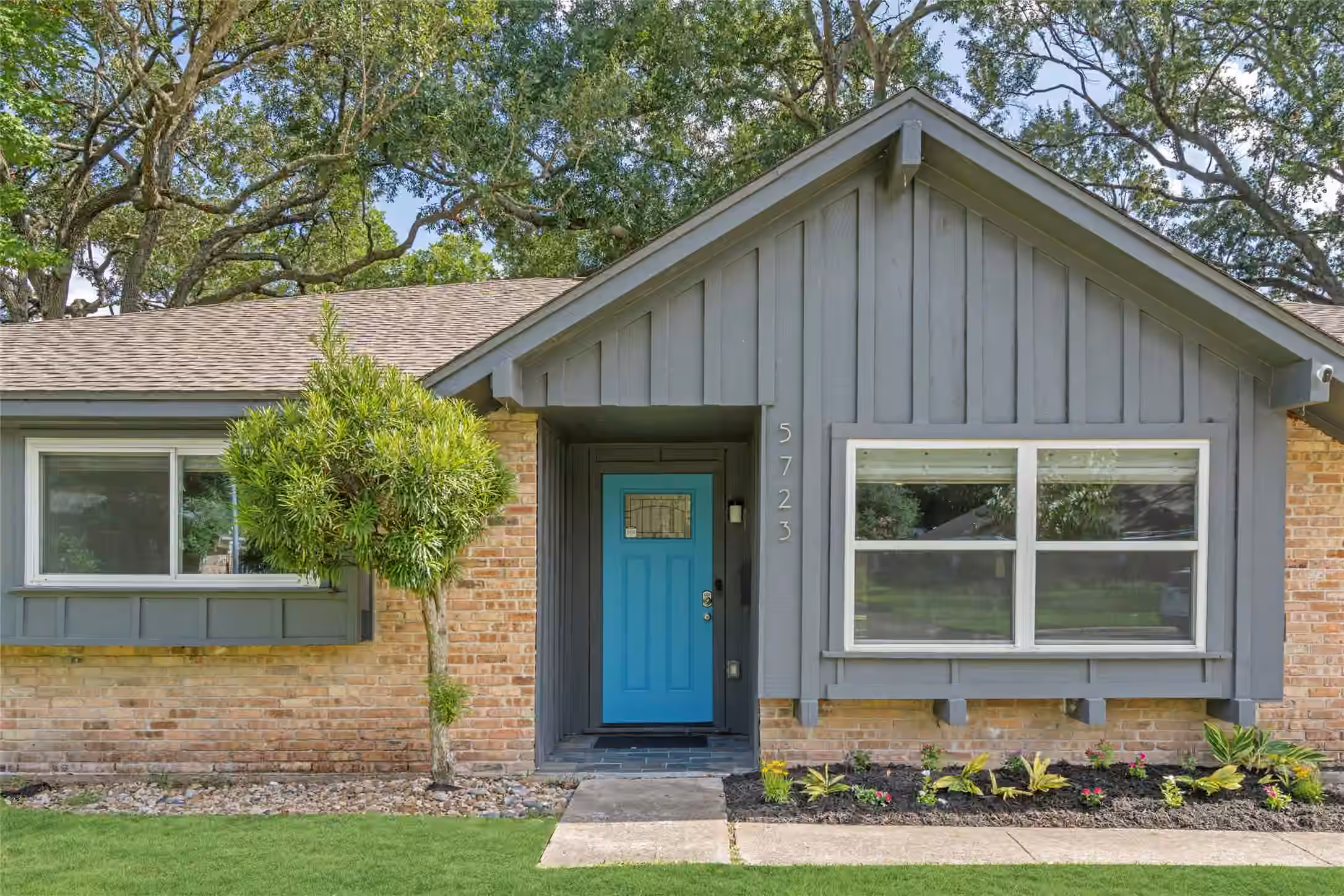 Photo 3 of 5723 Spellman Road, Houston, TX