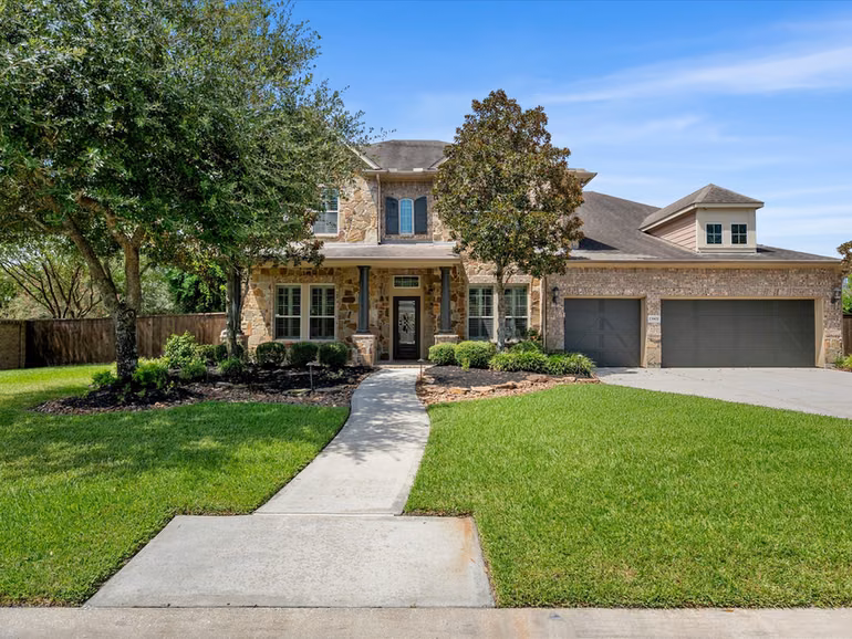 Photo 2 of 13903 McDannald Park Lane, Humble, TX