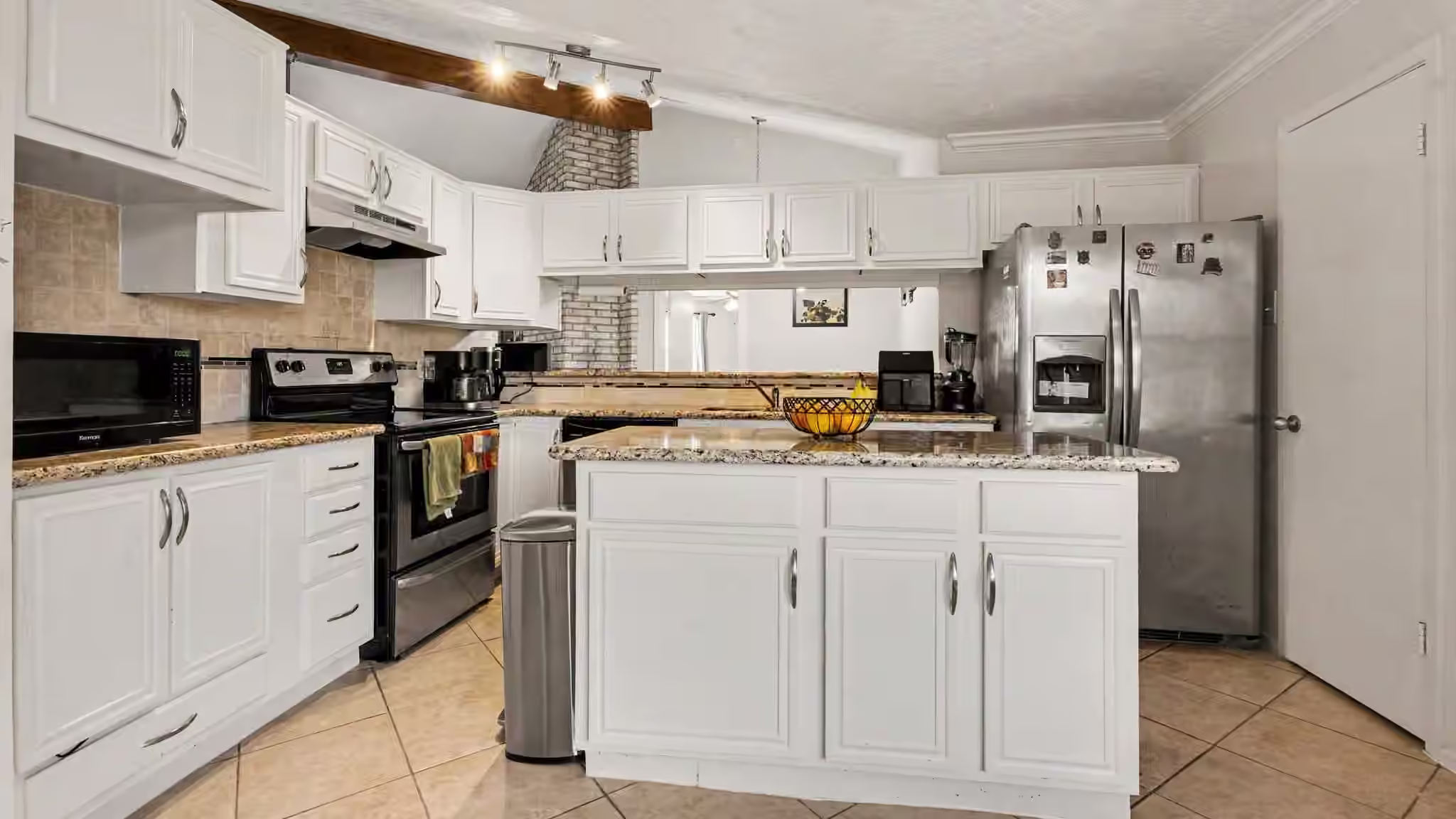 Photo 6 of 1506 Holbech Lane, Channelview, TX