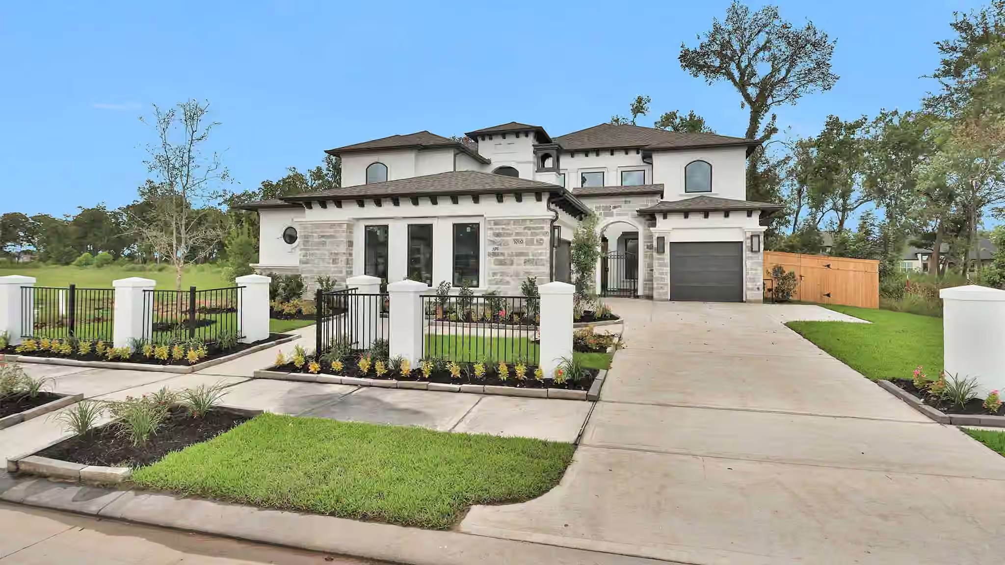 Photo 3 of 10110 Regal Mist Drive, Missouri City, TX
