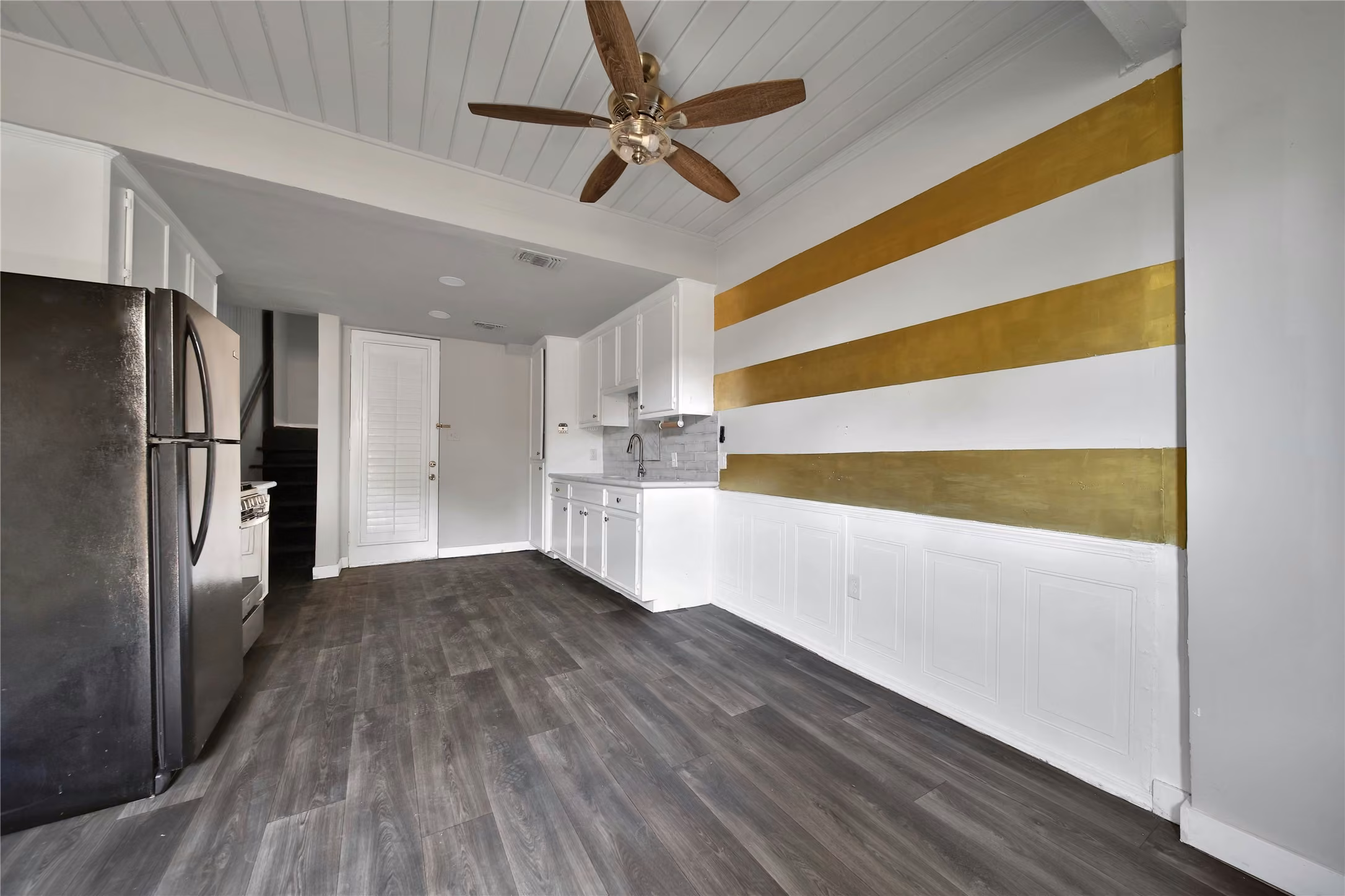 Photo 3 of 28 Lakeway Street, Conroe, TX