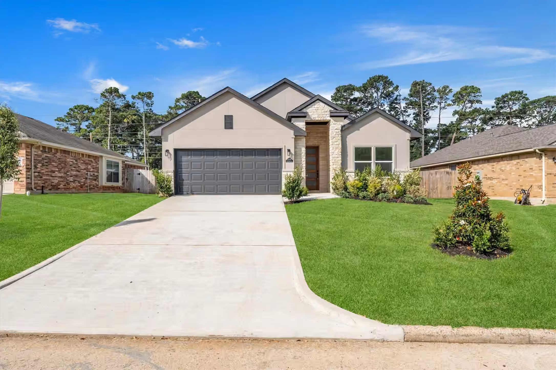 Photo 2 of 13405 Raintree Drive, Montgomery, TX