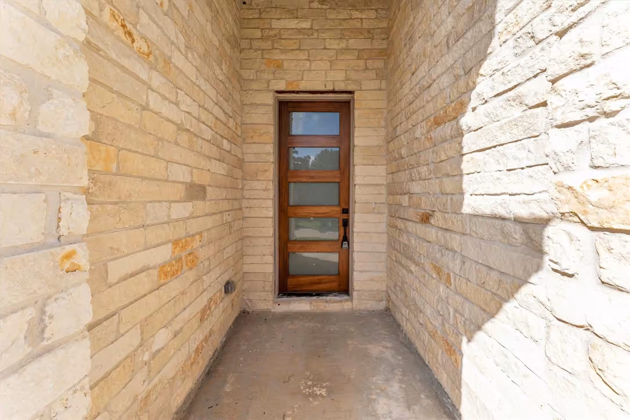 Photo 6 of 13405 Raintree Drive, Montgomery, TX