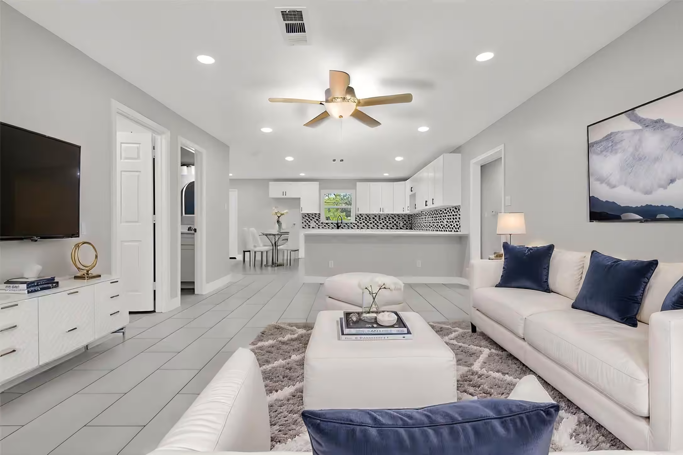 Photo 5 of 206 Mockingbird Lane, Pasadena, TX