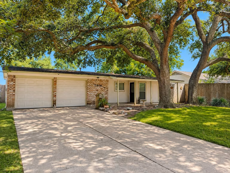 Photo 2 of 2406 Bayou Drive, League City, TX