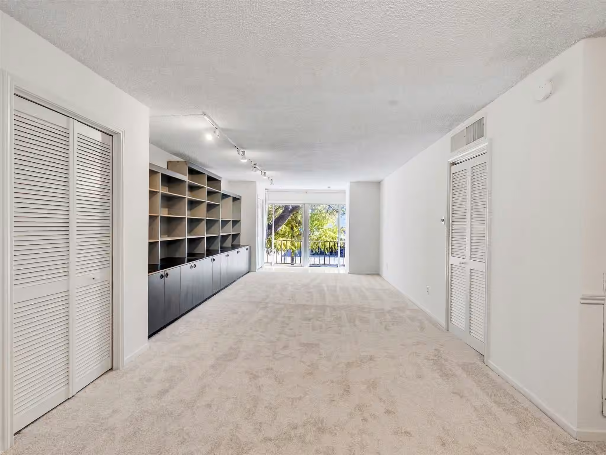 Photo 5 of 5050 Ambassador Way 218, Houston, TX