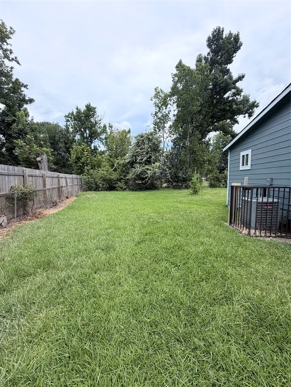 Photo 5 of 8602 Williamsdell Street, Houston, TX