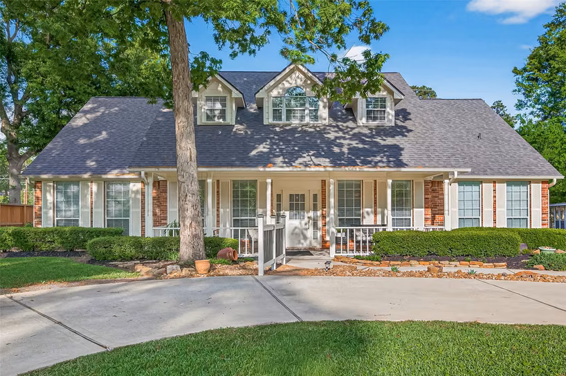 Photo of 522 Beauregard Drive, Conroe, TX 77302