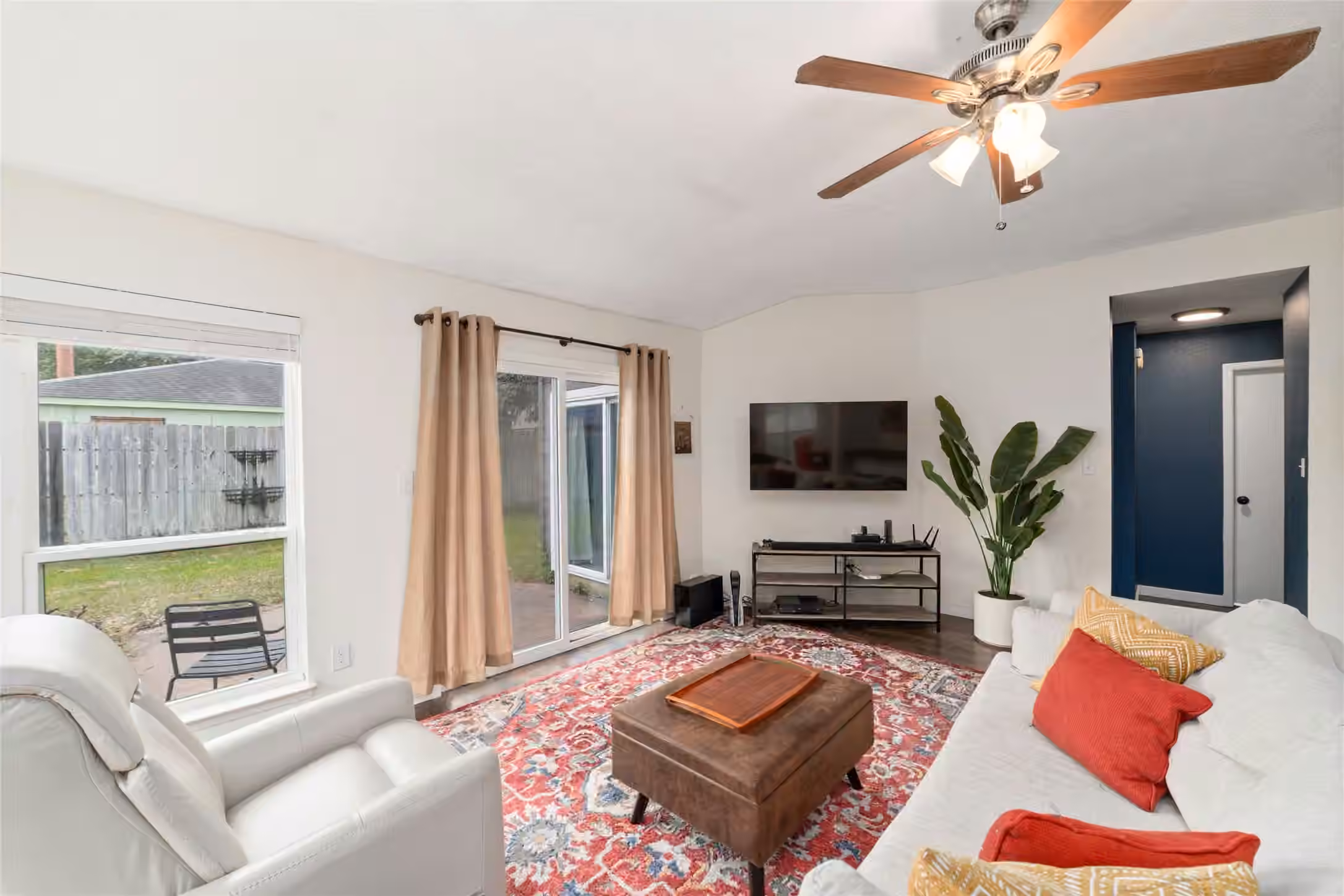 Photo 4 of 10819 Berry Tree Drive, Houston, TX