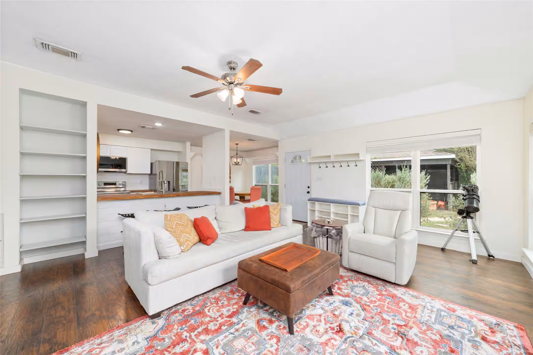 Photo 5 of 10819 Berry Tree Drive, Houston, TX