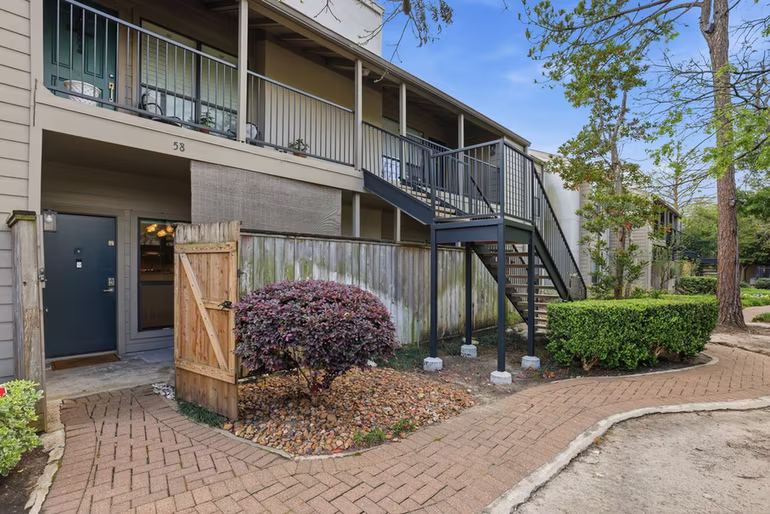 Photo 2 of 1100 Augusta Drive 57, Houston, TX