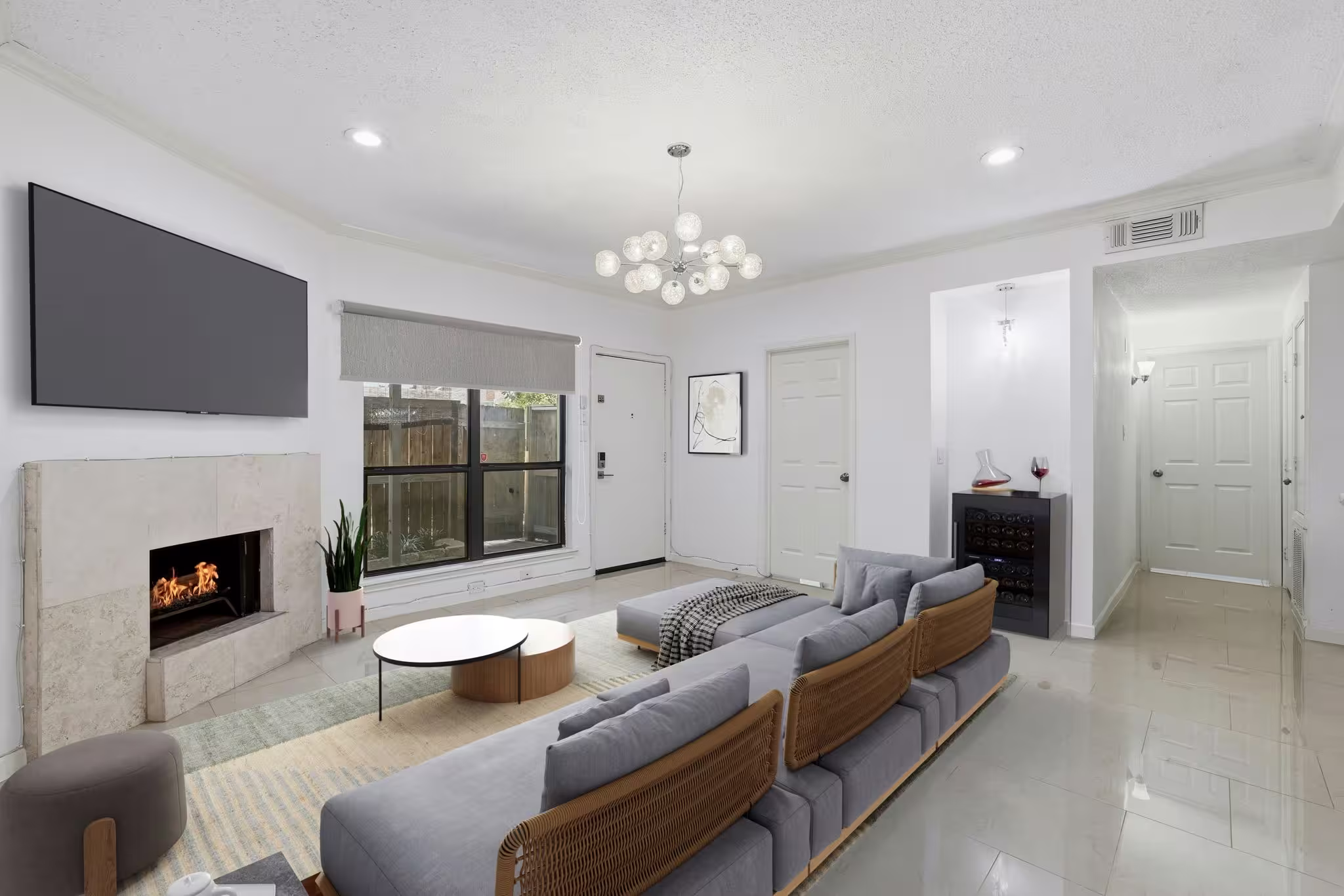 Photo 4 of 1100 Augusta Drive 57, Houston, TX