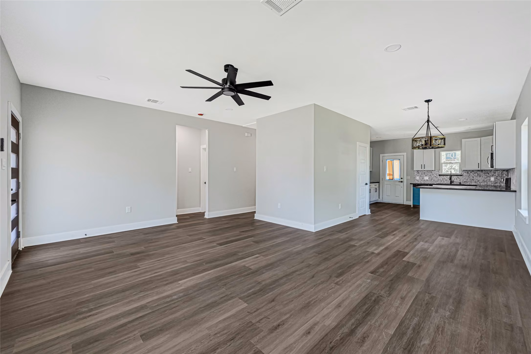 Photo 5 of 2429 Boss Street, La Marque, TX