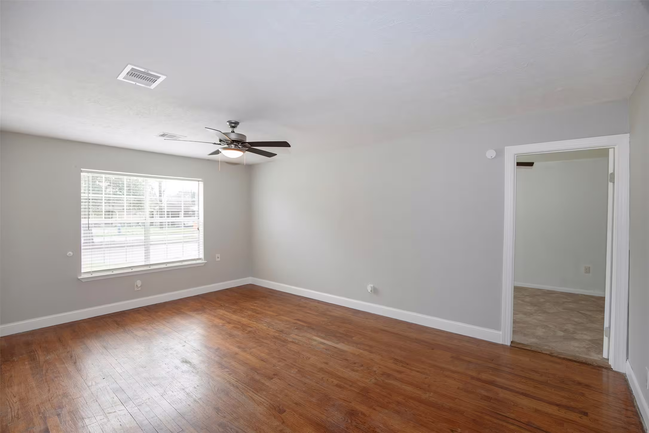 Photo 5 of 5535 Allendale Road, Houston, TX