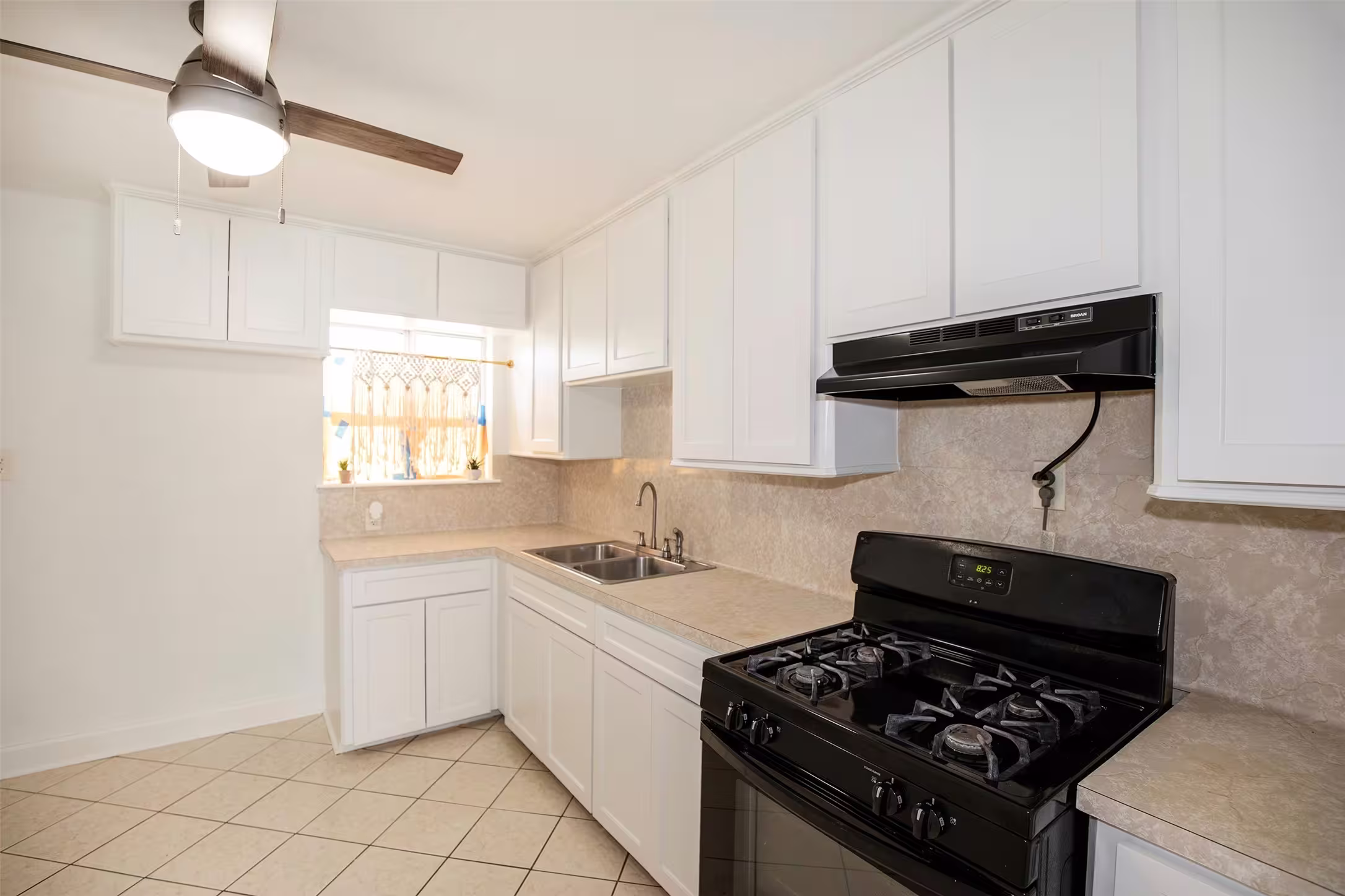 Photo 7 of 5535 Allendale Road, Houston, TX