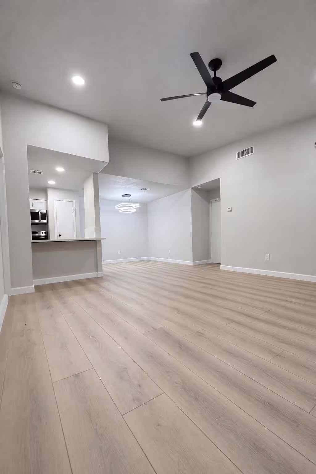 Photo 7 of 2125 Augusta Drive 74, Houston, TX