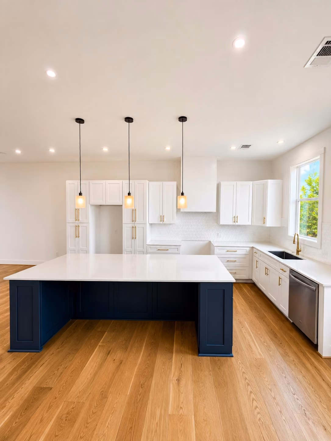 Photo 6 of 2210 Brackenridge Street, Houston, TX
