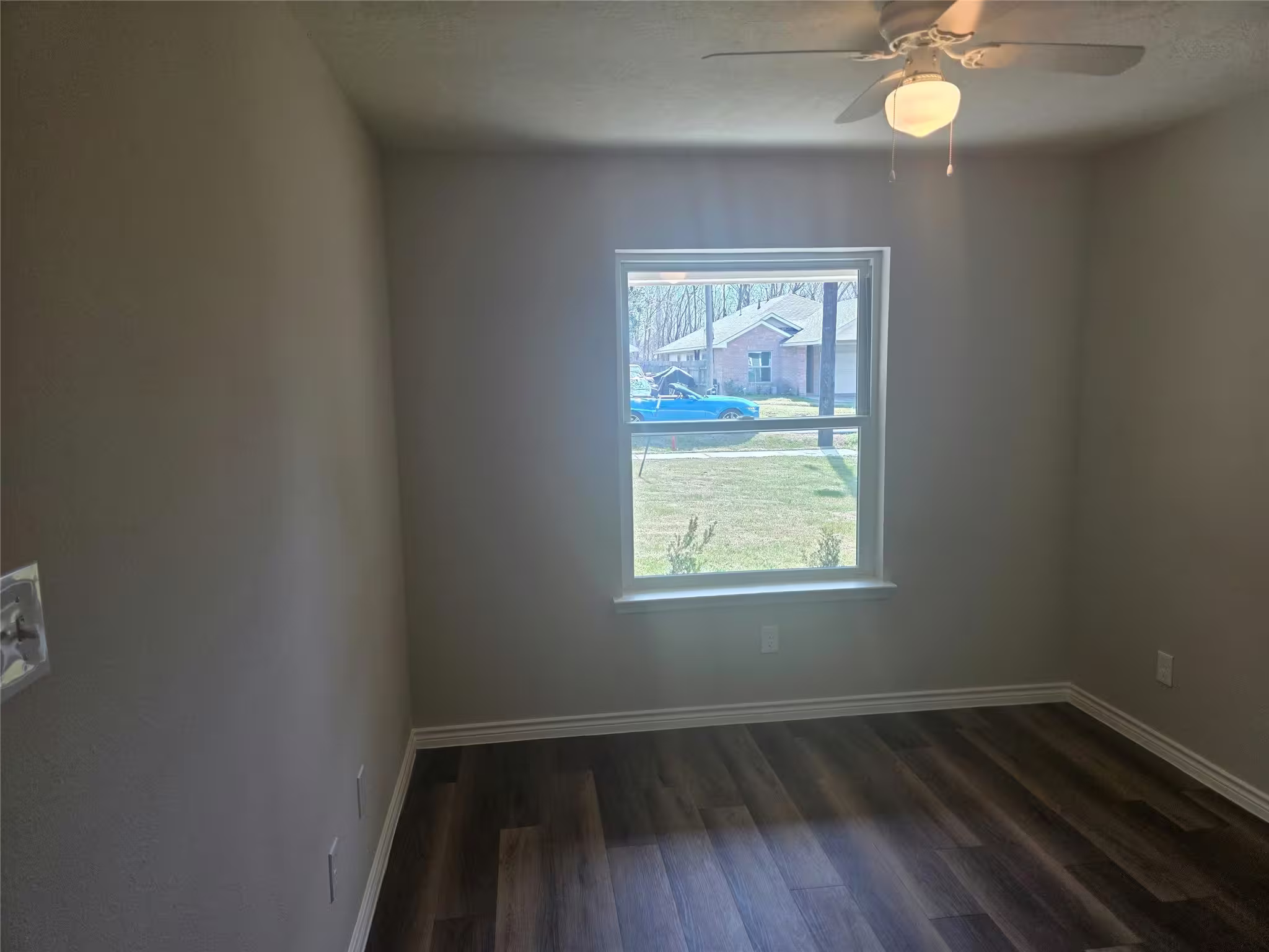 Photo 4 of 9827 Pelsey Street, Houston, TX