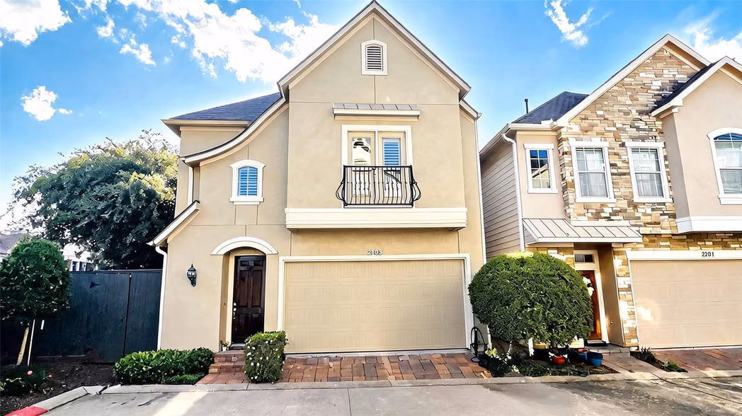 Photo 2 of 2203 Hilshire Terrace Court, Houston, TX