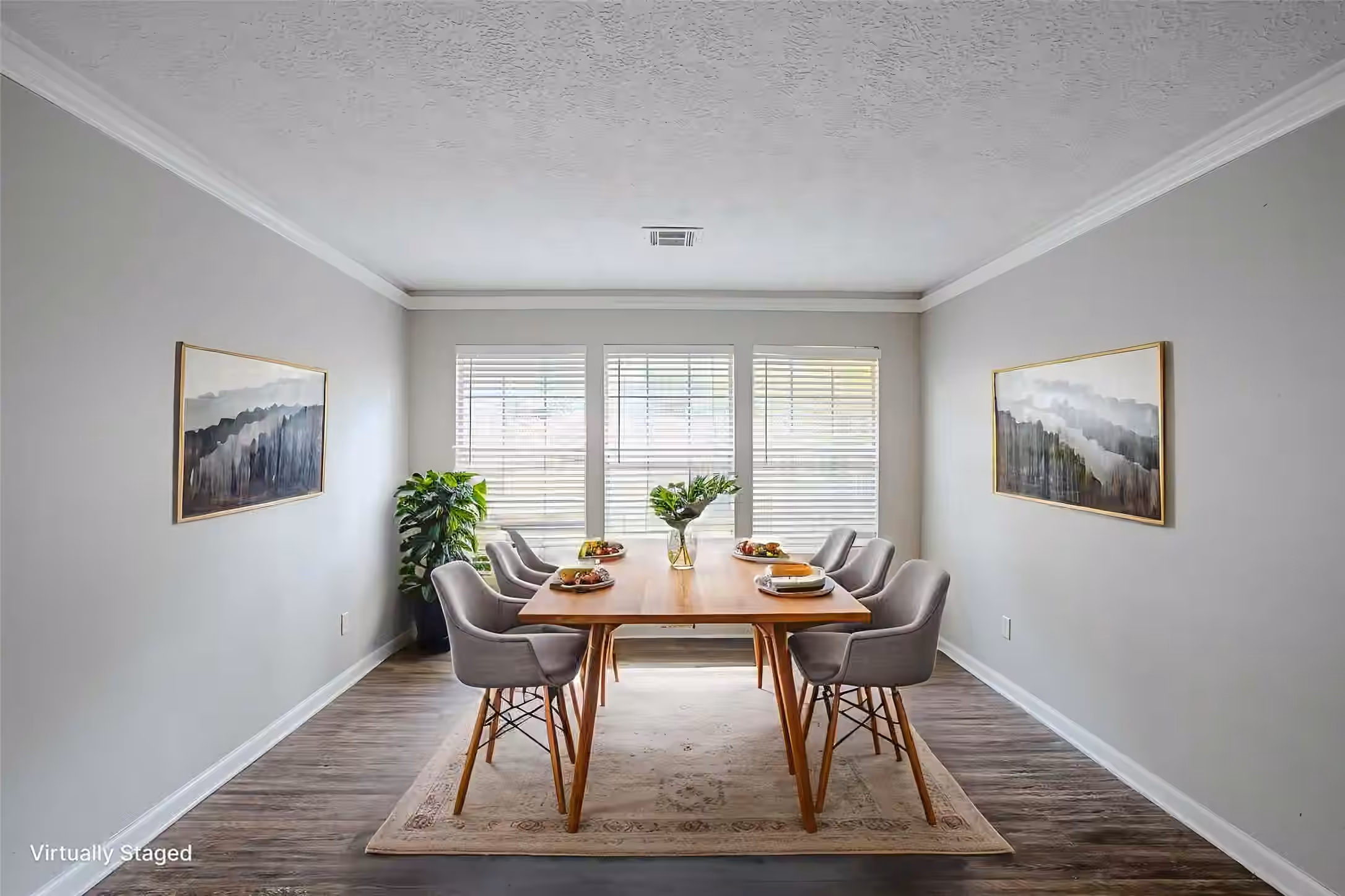 Photo 6 of 10610 Dunbrook Drive, Houston, TX