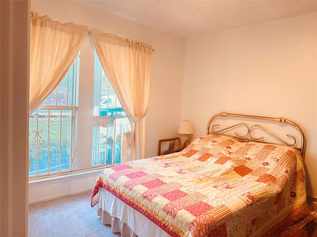 Photo 4 of 12074 Fairpoint Drive, Houston, TX
