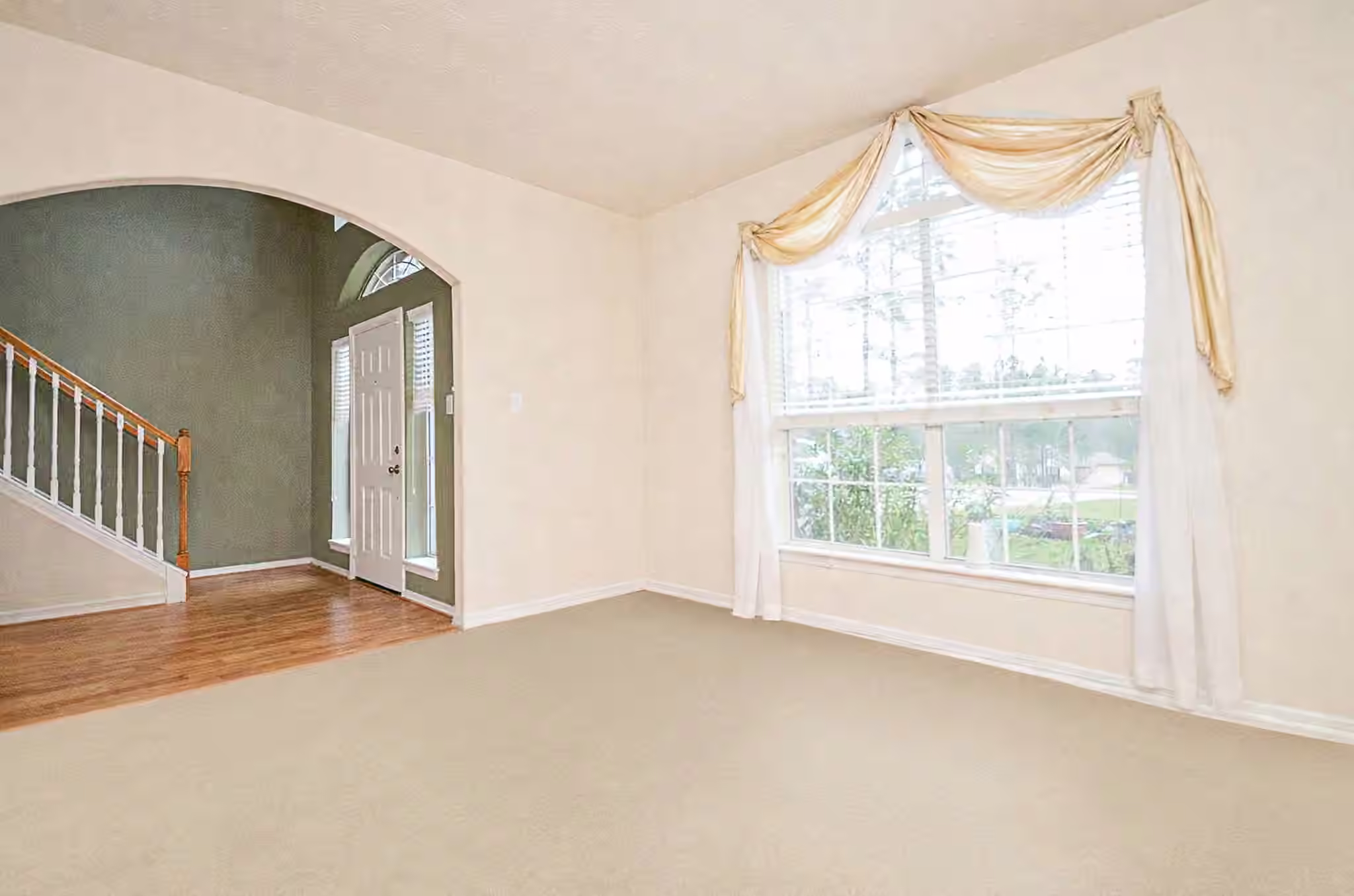 Photo 4 of 22 Woodbury Court, Magnolia, TX