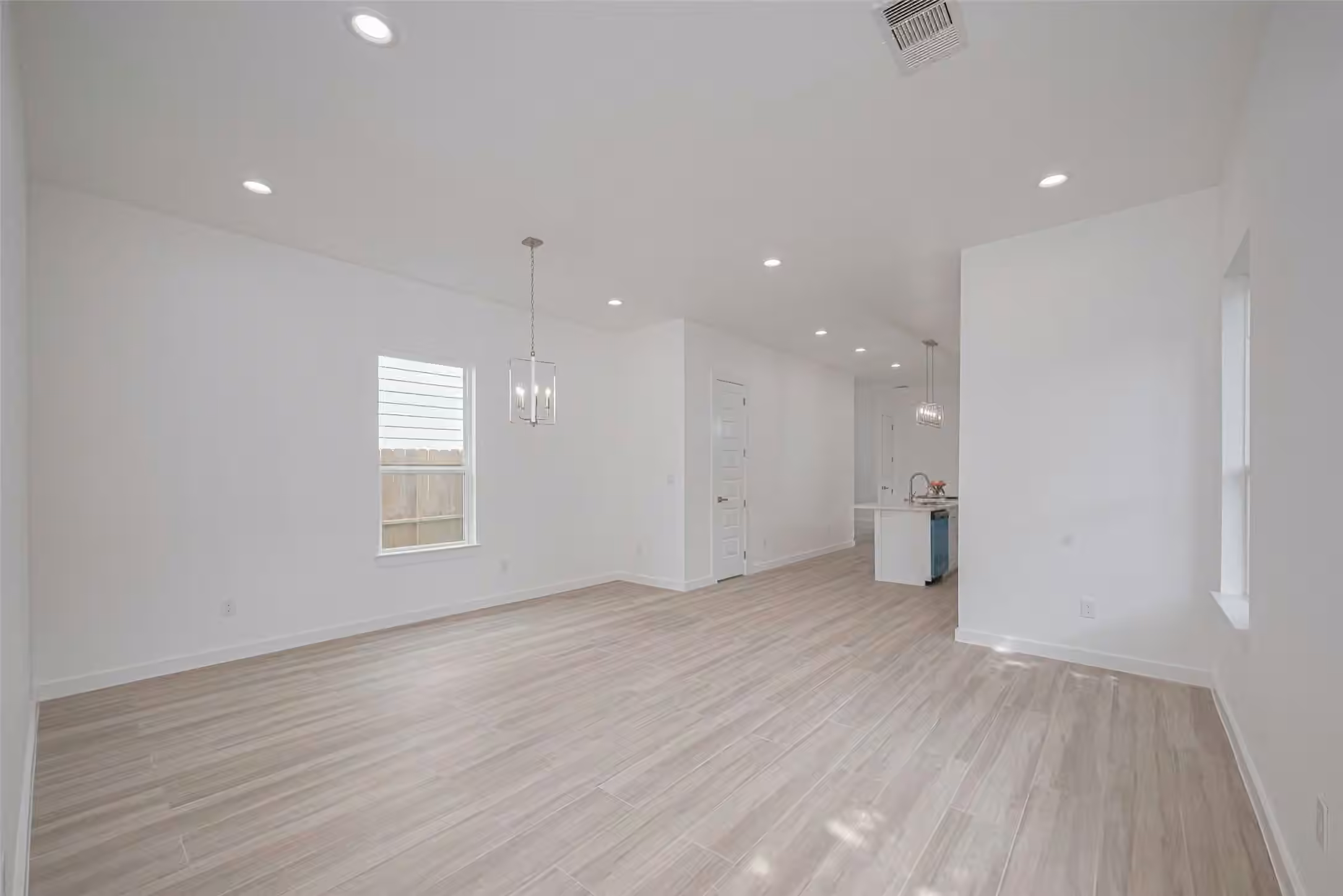 Photo 5 of 7307 W Knoll Street, Houston, TX