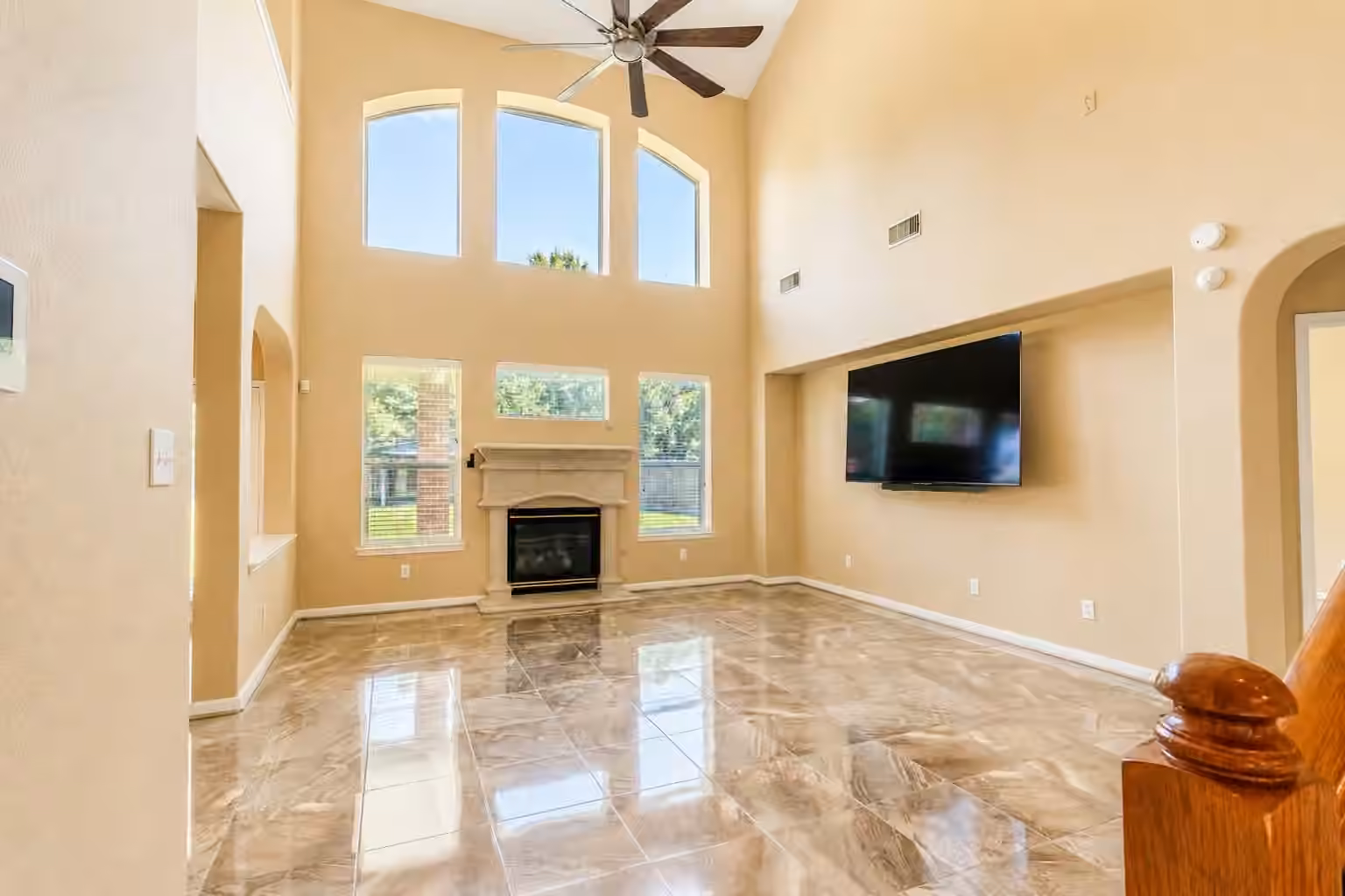 Photo of 6818 Russelfield Lane, Houston, TX 77049