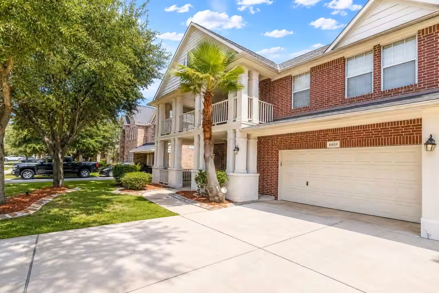 Photo 5 of 6818 Russelfield Lane, Houston, TX
