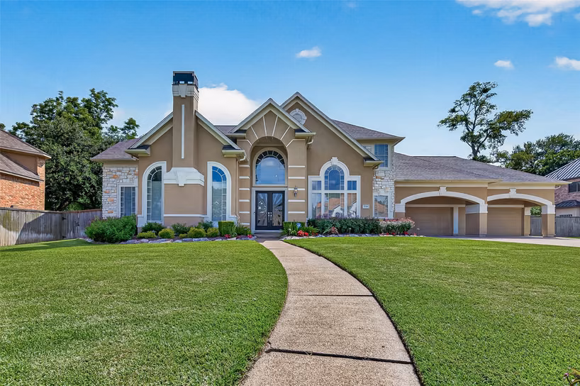Photo 3 of 7706 Long Shadows Drive, Sugar Land, TX