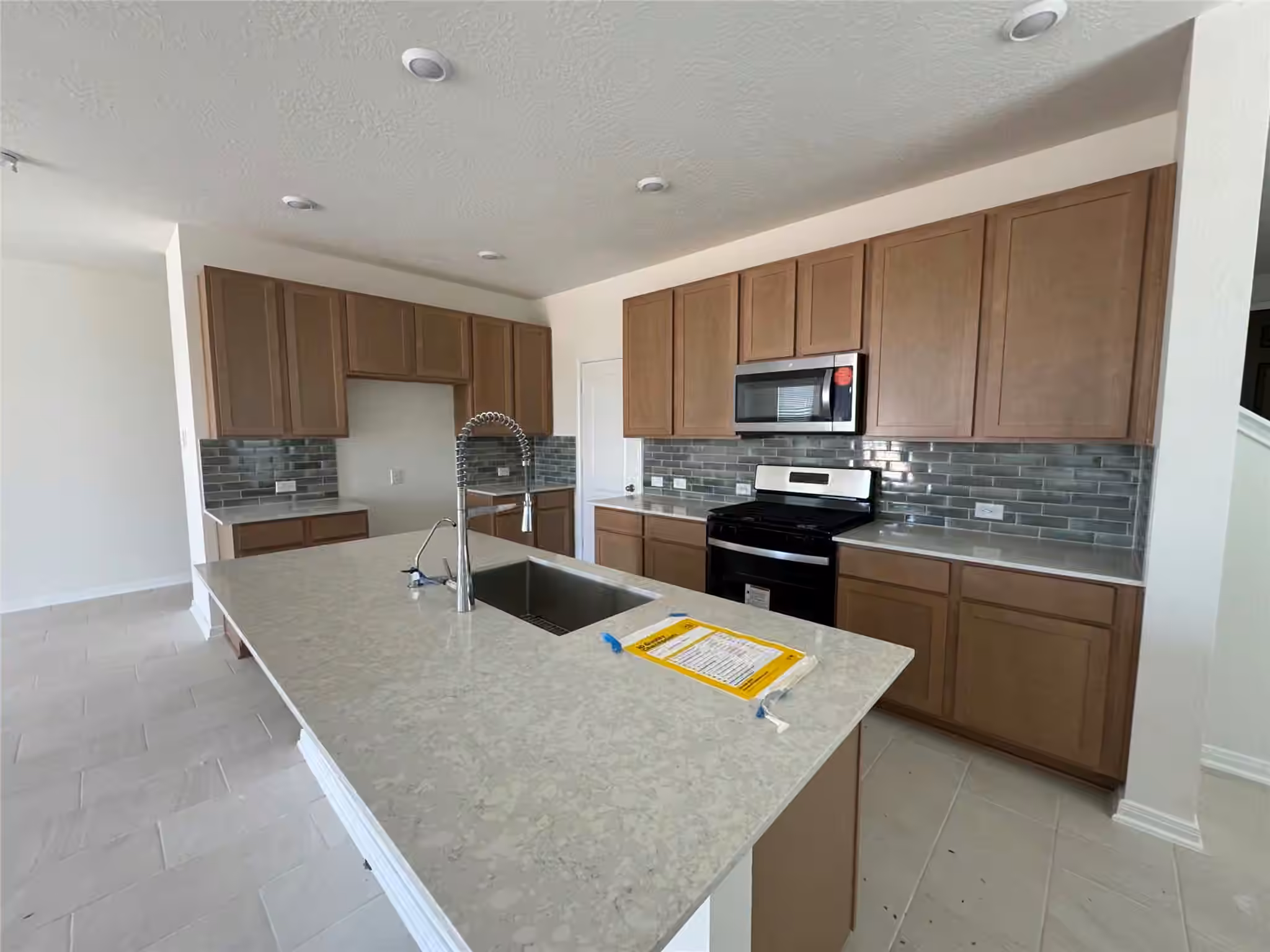 Photo 6 of 6415 Kentfield Drive, Arcola, TX