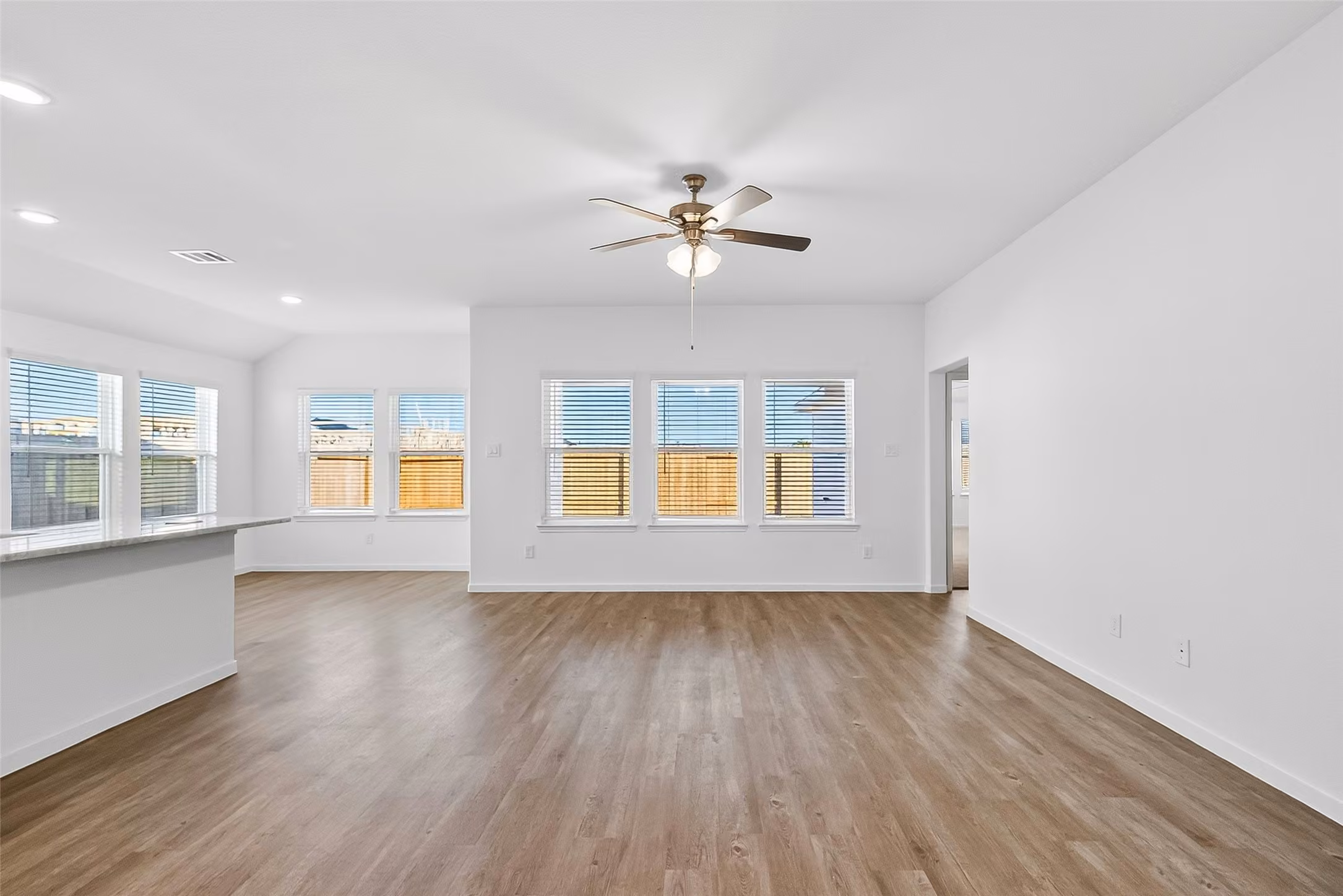 Photo 5 of 2118 Spring Hollow Dr Drive, Baytown, TX