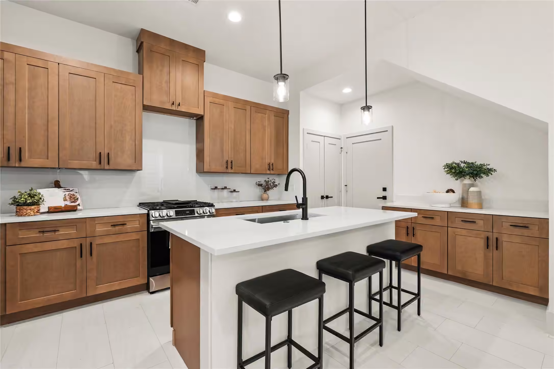 Photo 6 of 4011 Buffalo Moon Drive, Houston, TX