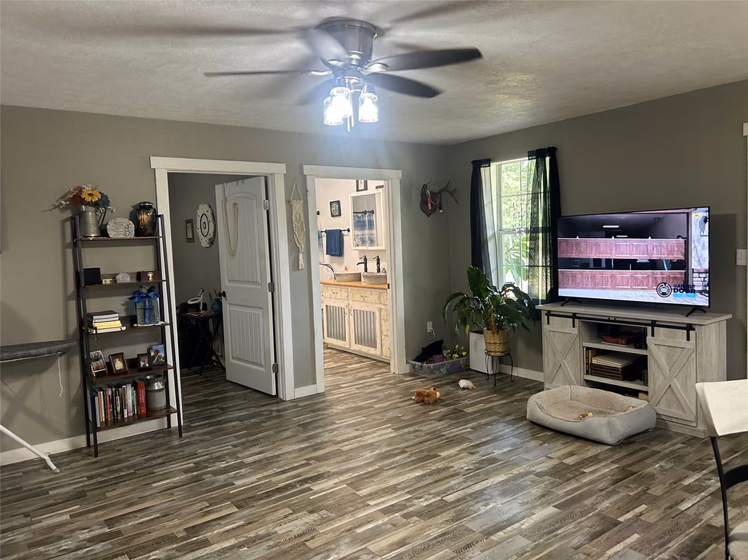 Photo 6 of 2385 Fm 770 N Road N, Liberty, TX