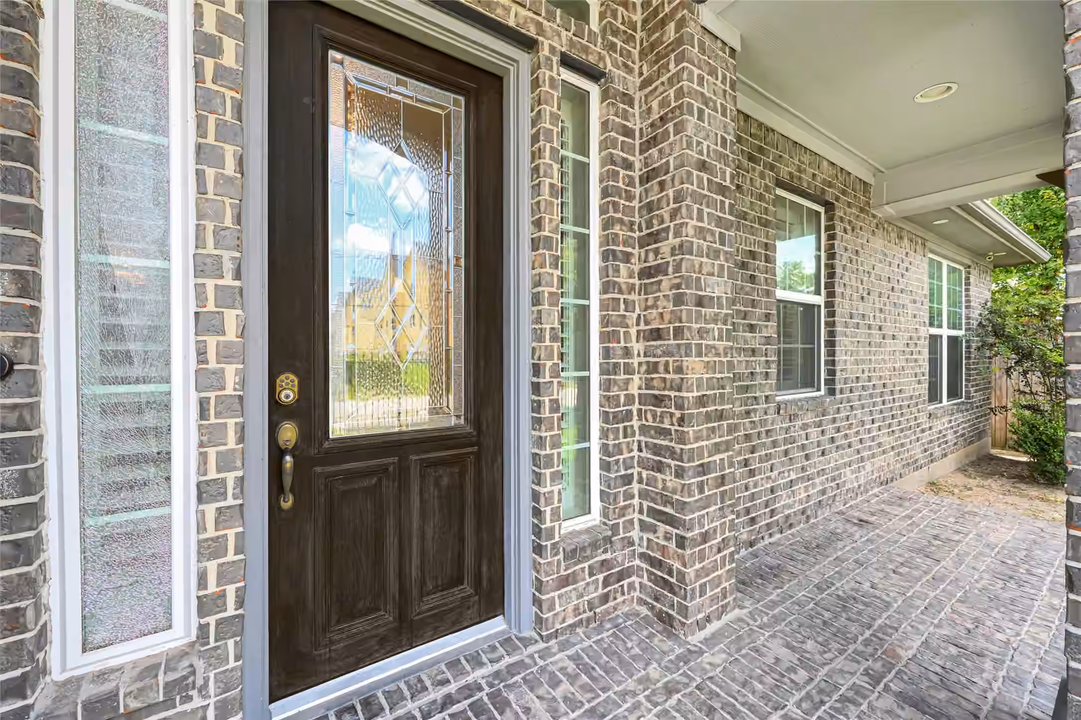 Photo 6 of 929 Oak Street, Houston, TX