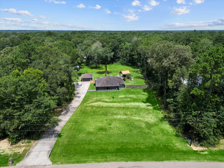 Photo 2 of 23963 Majestic Forest, New Caney, TX