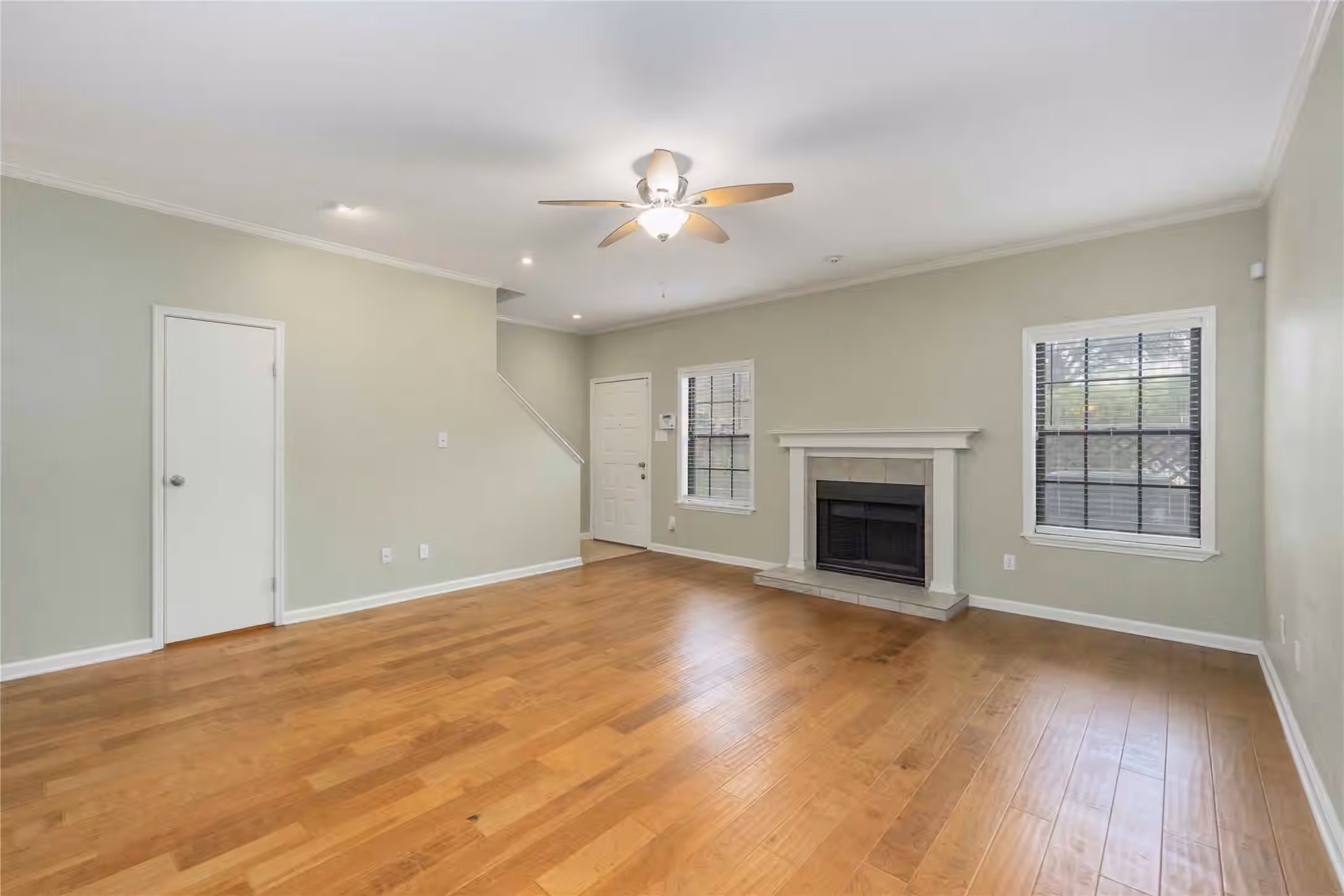 Photo 3 of 9850 Pagewood Lane 1305, Houston, TX