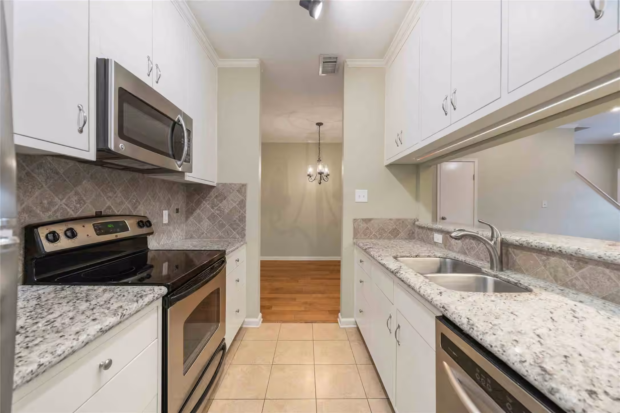 Photo 5 of 9850 Pagewood Lane 1305, Houston, TX