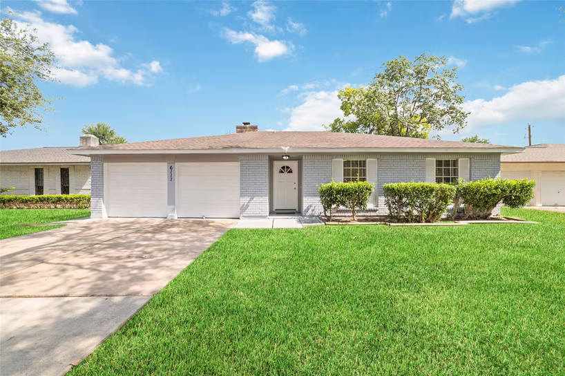 Photo of 6111 Westbranch Drive, Houston, TX